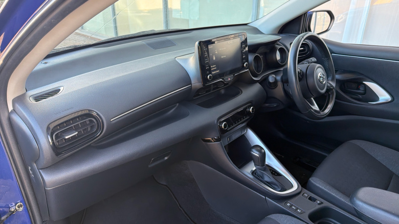 Toyota Yaris 1.5 Hybrid Design 5dr CVT Hybrid Hatchback